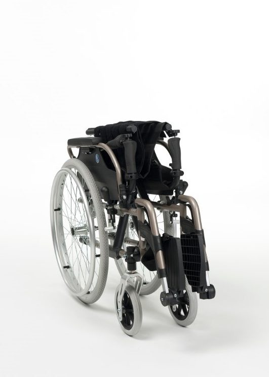 7-manual-wheelchair-lightweight-V300-30-immobility-healthcare